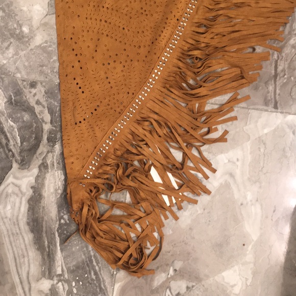 Vegan Suede Wrap with Fringe Detail - Picture 5 of 6